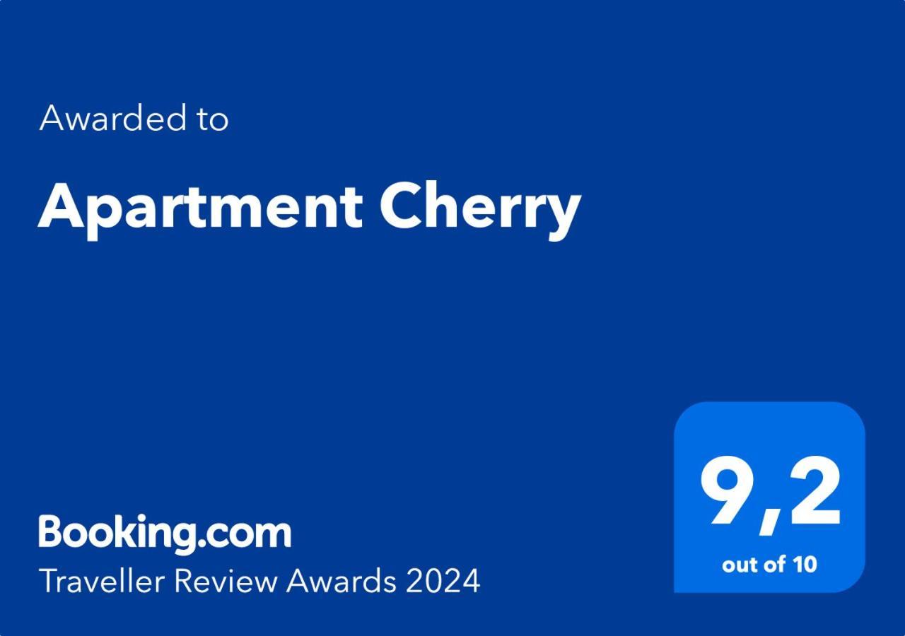 Apartment Cherry ロヴィニ エクステリア 写真